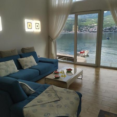 Aurora House Duplex Lägenhet Njivice Exteriör bild