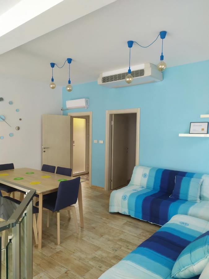 Aurora House Duplex Lägenhet Njivice Exteriör bild
