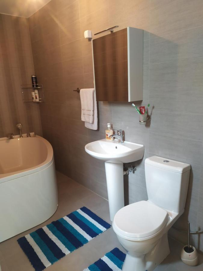 Aurora House Duplex Lägenhet Njivice Exteriör bild