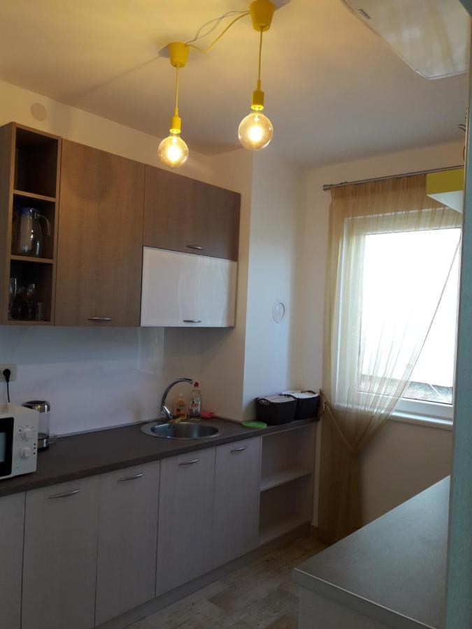Aurora House Duplex Lägenhet Njivice Exteriör bild